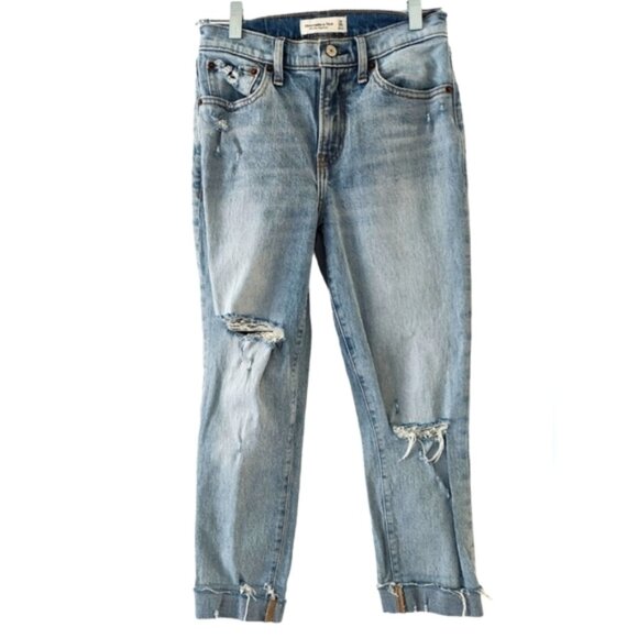ABERCROMBIE AND FITCH Mid Rise Light Wash Boyfriend Jeans Size 24 - Picture 1 of 4